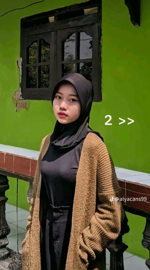 Indo Abg Hijab Cantik Teriak Mendesah BerFantasi Film Barat Hot Video 2025 New