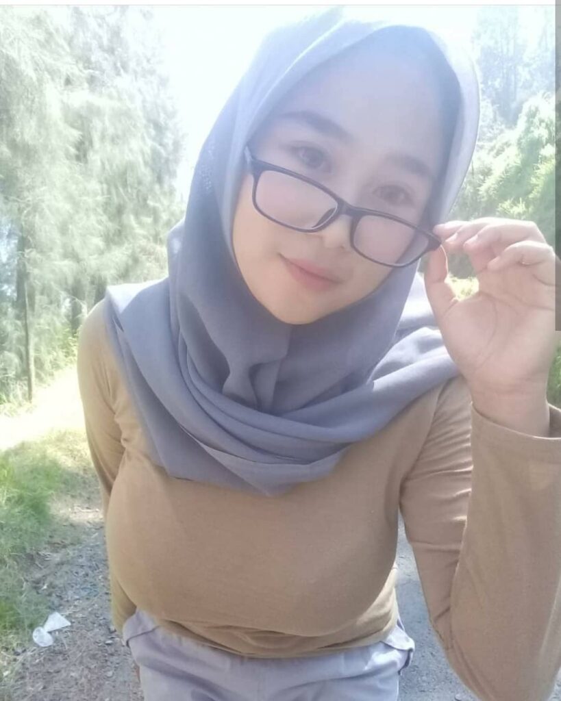 Abg Viral Hijab Nekat Ukhty Ayang Nya Udah Kebelet Ajak Main di Hutan Hot Video 2025 New